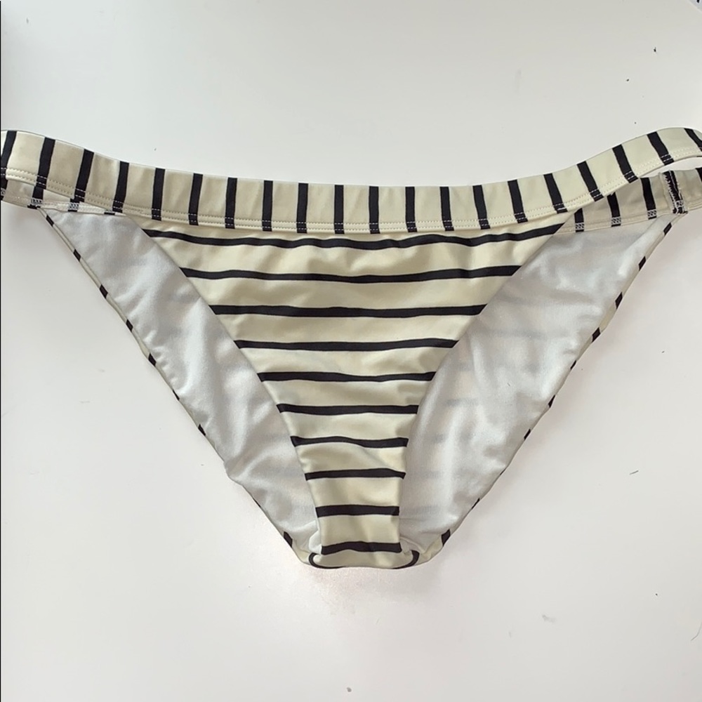 Black And white billabong bikini bottoms